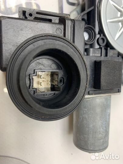 Стеклоподъемник правый с мотором Lexus RX450H 15