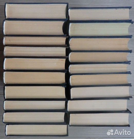 Бенцони Жюльетта. 19 книг в едином оформлении