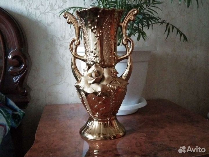 Вазы декоративные керамическая, стеклянная