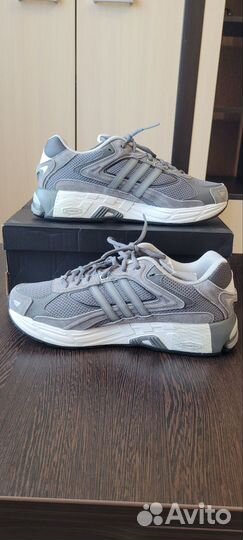 Кроссовки Adidas Response CL ориг. новые FR 43 1/3