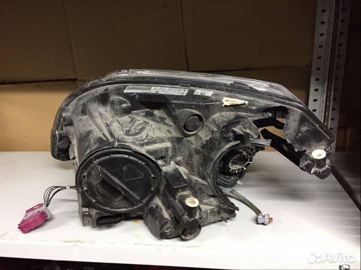 Фара правая битая Mercedes GLK X204