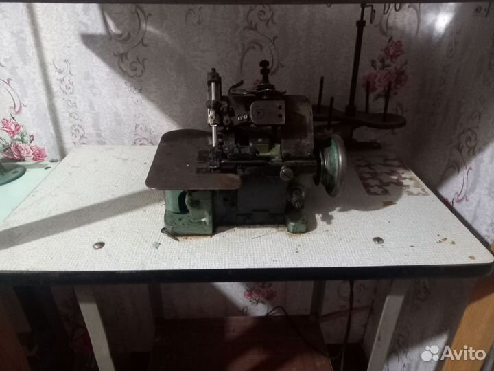 Оверлок для швейной машины