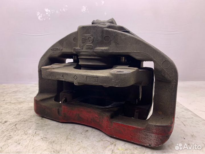 Суппорт передний правый Bmw 5-Series F10 3.0 2012