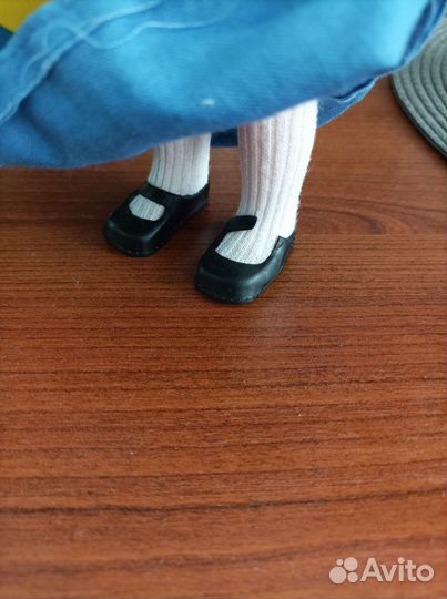 Кукла ГДР в национальном шведском костюме