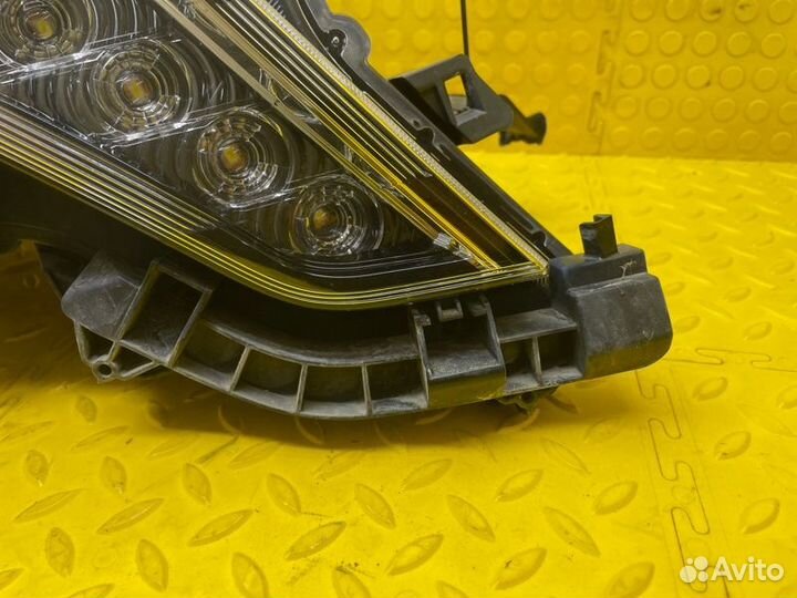 Б/У фара - Сломаны крепления(в комплекте)nДефект