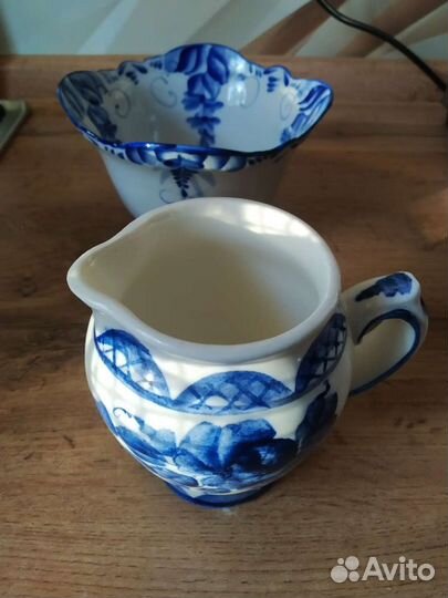 Гжель-молочник и салатник