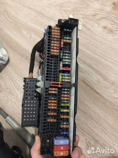 Блок предохранителей салона BMW X3 e83