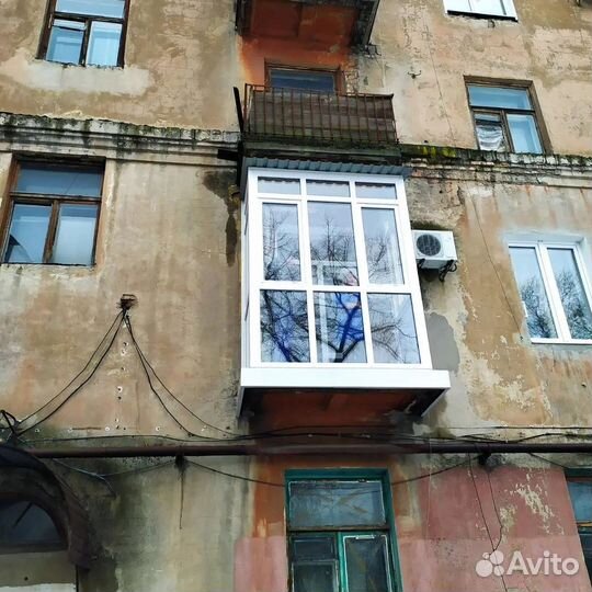 Пластиковый балкон с установкой