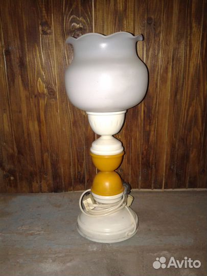 Светильник потолочный, бра, лампа настольная