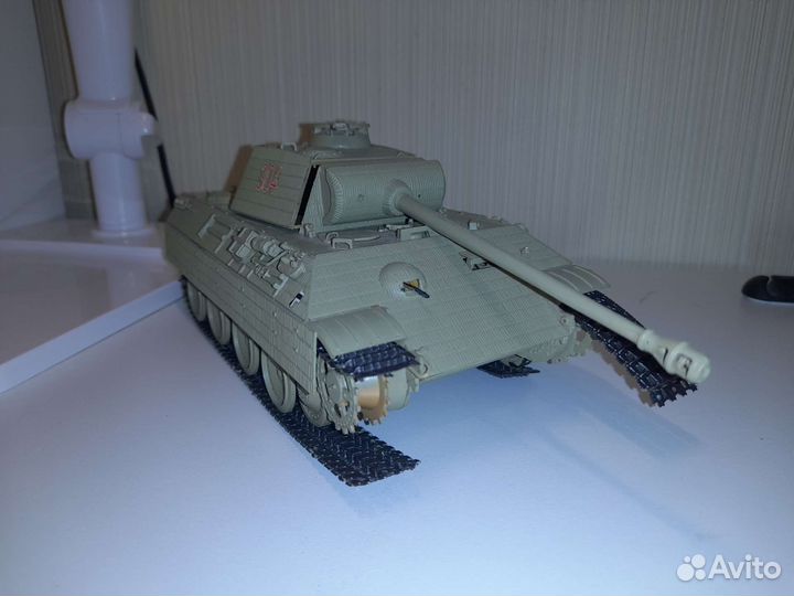 10 моделей танков (собраны)