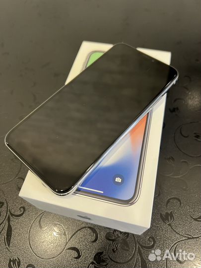 iPhone X, 64 ГБ