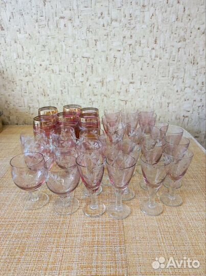 Рюмки, бокалы из марганцевого стекла, СССР
