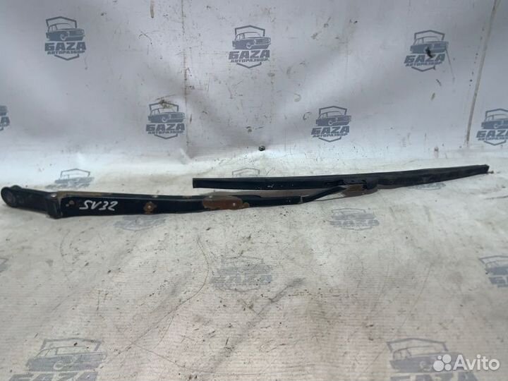 Дворник лобового стекла левый Toyota Vista SV30