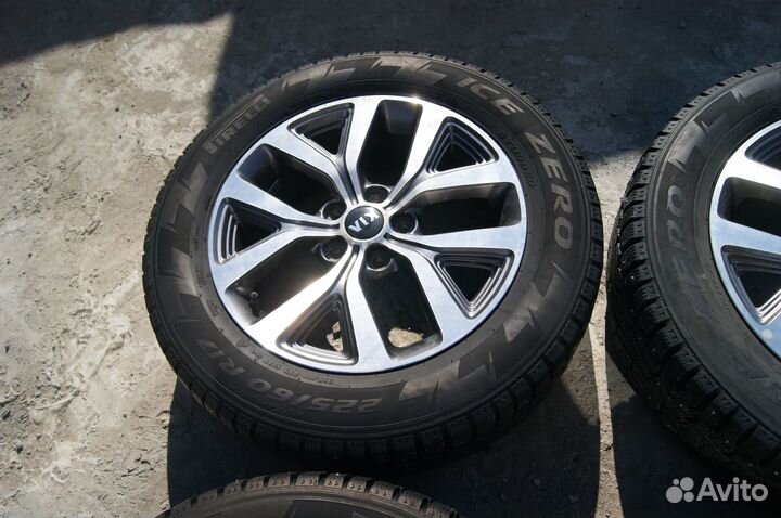 Pirelli 225 60 R17 на дисках Киа Спортаж *оригинал