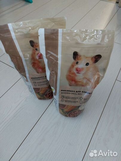 Клетка для хомяка + корм, сено, наполнитель