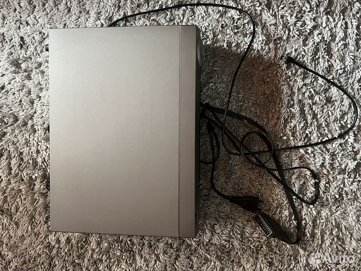 Видеомагнитофон