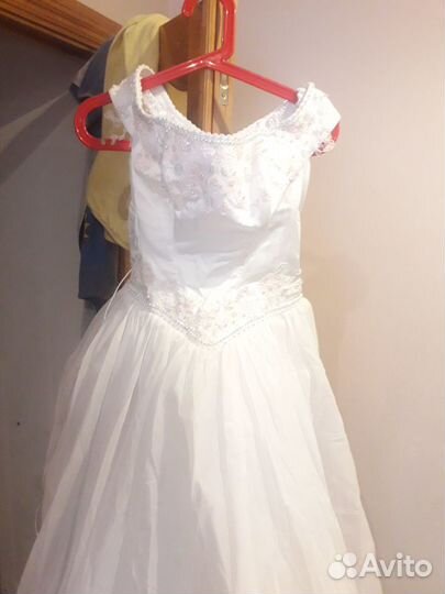 Свадебное платье 42-44 бу