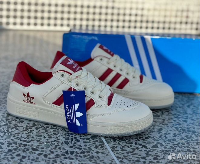 Кроссовки adidas новые белые качество люкс 41-45