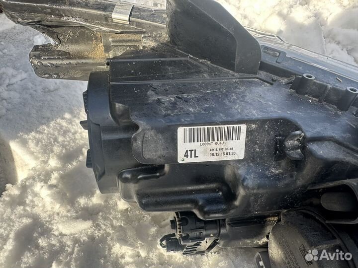 Левая передняя фара mitsubishi outlander 3