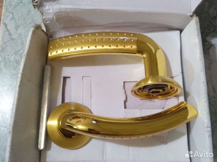 Дверные ручки