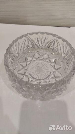 Хрустальные вазы в идеальном состоянии