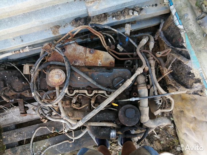 Двигатель TD27с механической коробкой в сборе