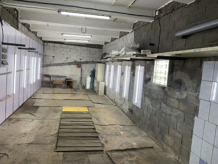 Гараж, > 30 м²