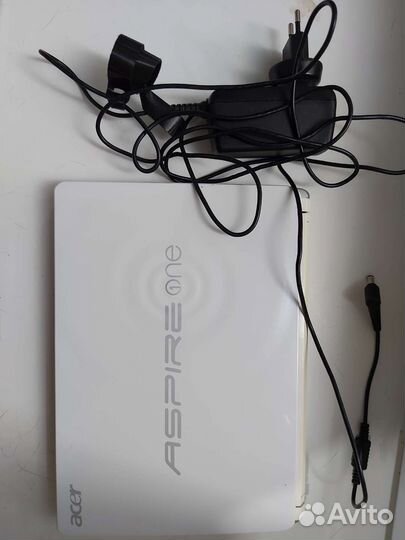 Нетбук Acer aspire one