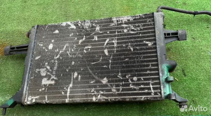 Радиатор (основной) Opel Astra 2001