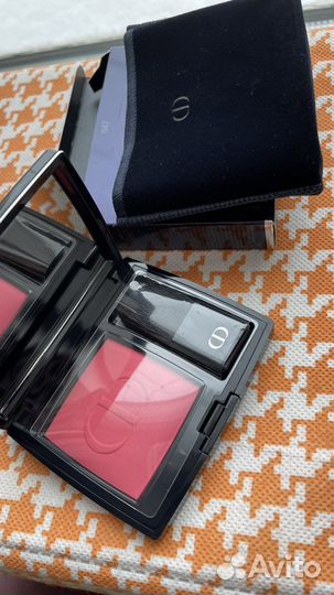 Румяна Dior 047