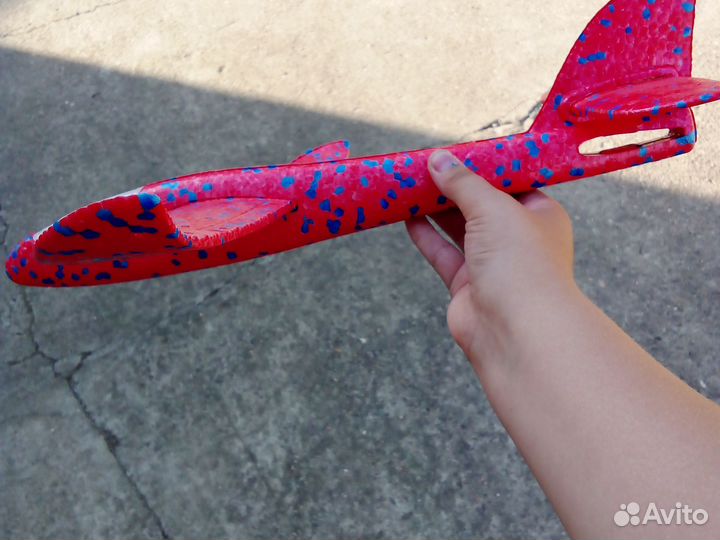 Игрушечный самолёт