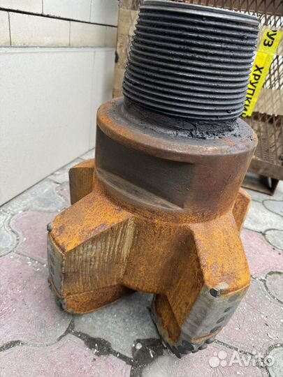 Долото 295, 393