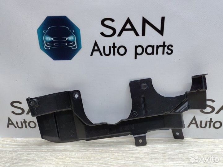 Кожух рулевого механизма правый Bmw X5 E70 N62B48