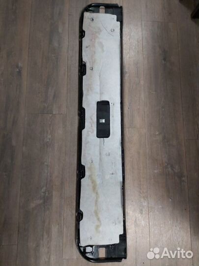 Обшивка крышки багажника Bmw X5 4.8I E70 N62N 4.8I