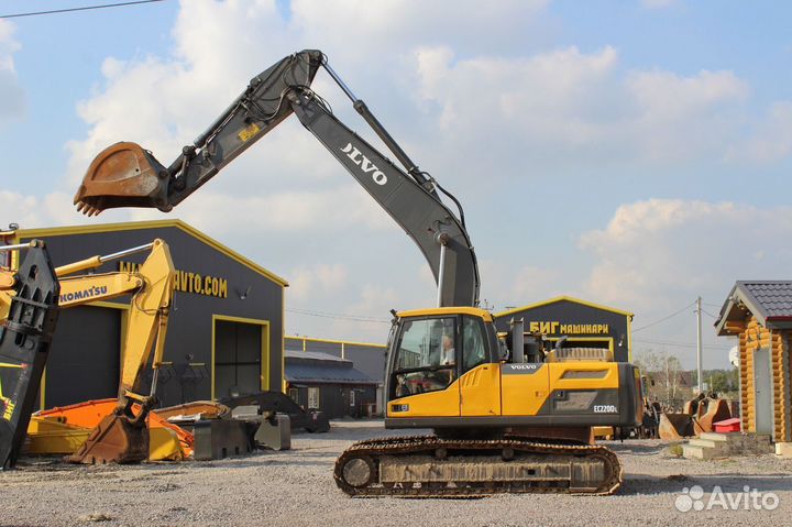 Гусеничный экскаватор Volvo EC220DL, 2014