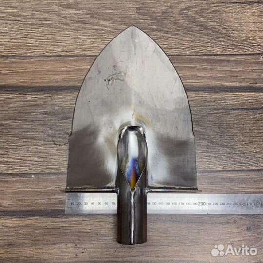 Штыковая лопата из титана