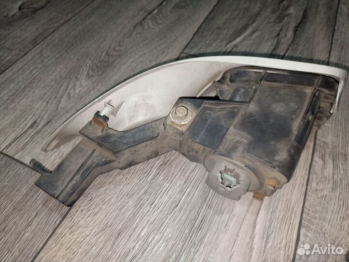 Фара противотуманная правая Nissan Cefiro A33