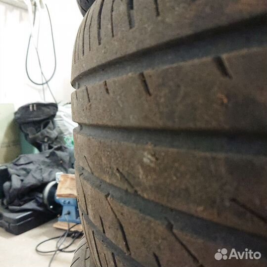 Continental ContiPremiumContact 2 215/55 R17 94V