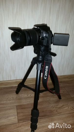 Фотоаппарат Canon EOS 600D с аксессуарами