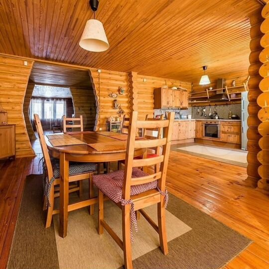 Дом 190 м² на участке 10 сот.