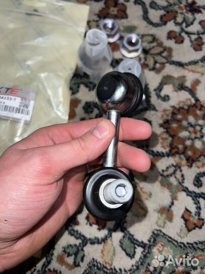 Стойка стабилизатора передняя левая Паджеро 4