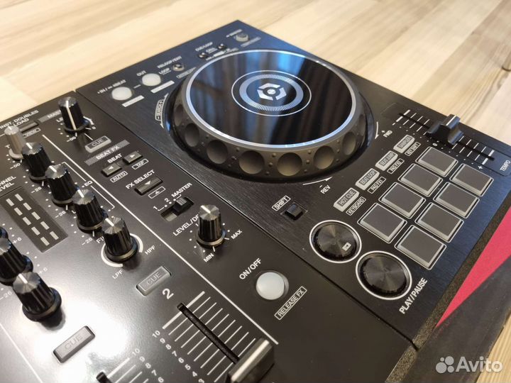Контроллер Pioneer DDJ-400