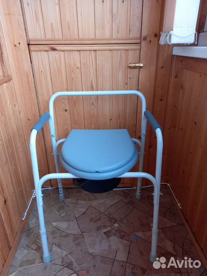 Туалетный стул