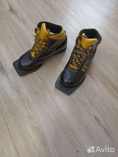 Лыжные ботинки 35 размер