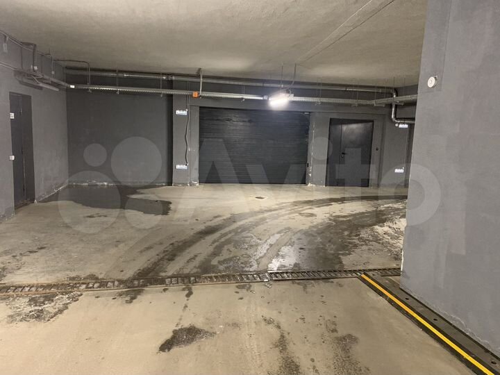 Машиноместо, 13 м²