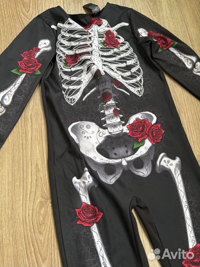 Комбинезон на хэллоуин скелет б/у