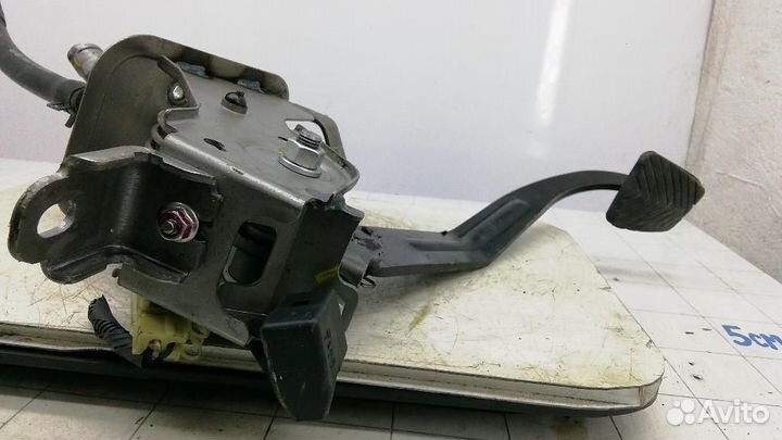 Педаль тормоза Kia Ceed