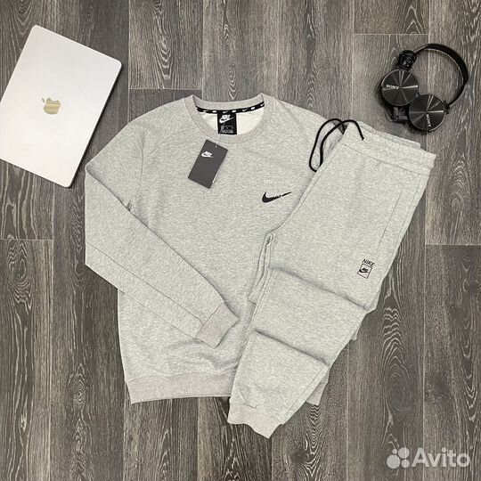 Спортивный костюм Nike
