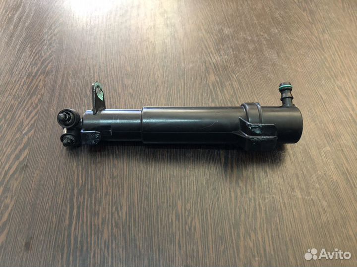 Форсунка омывателя фары правая Mercedes W211