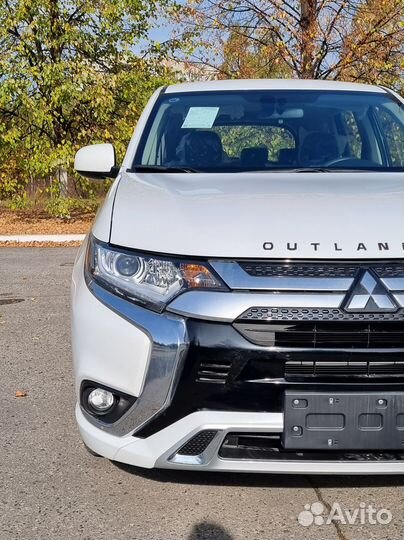 Mitsubishi Outlander 2.0 CVT, 2022, 20 км